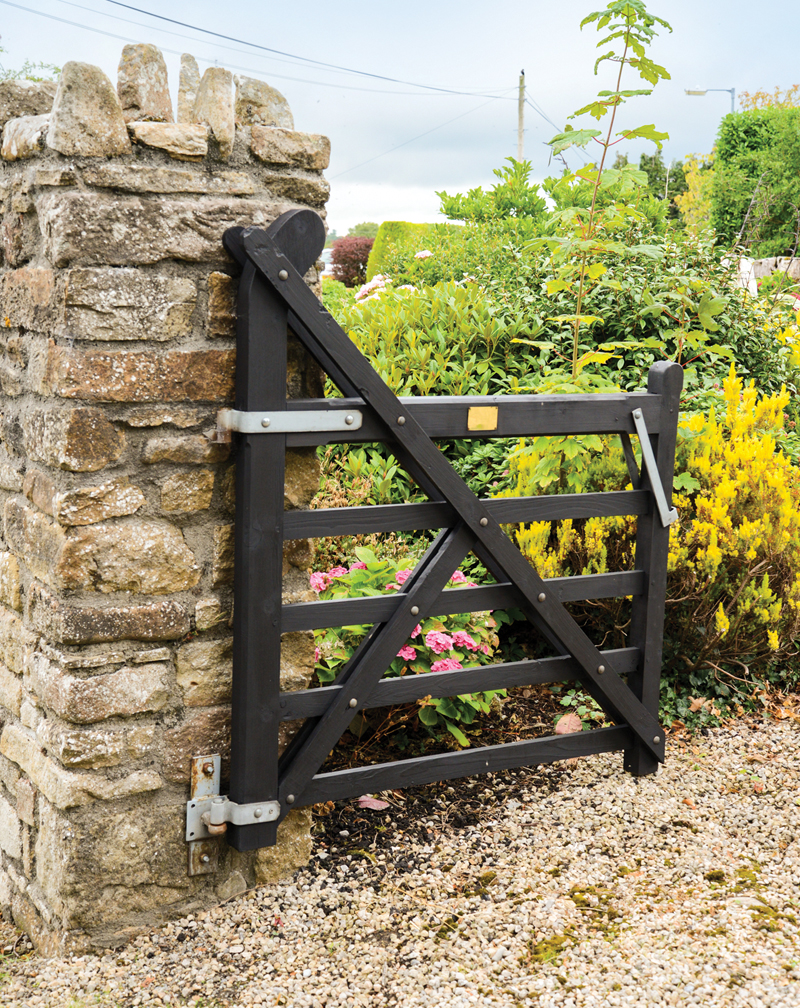 Half Yeoman Pedestrian Gate